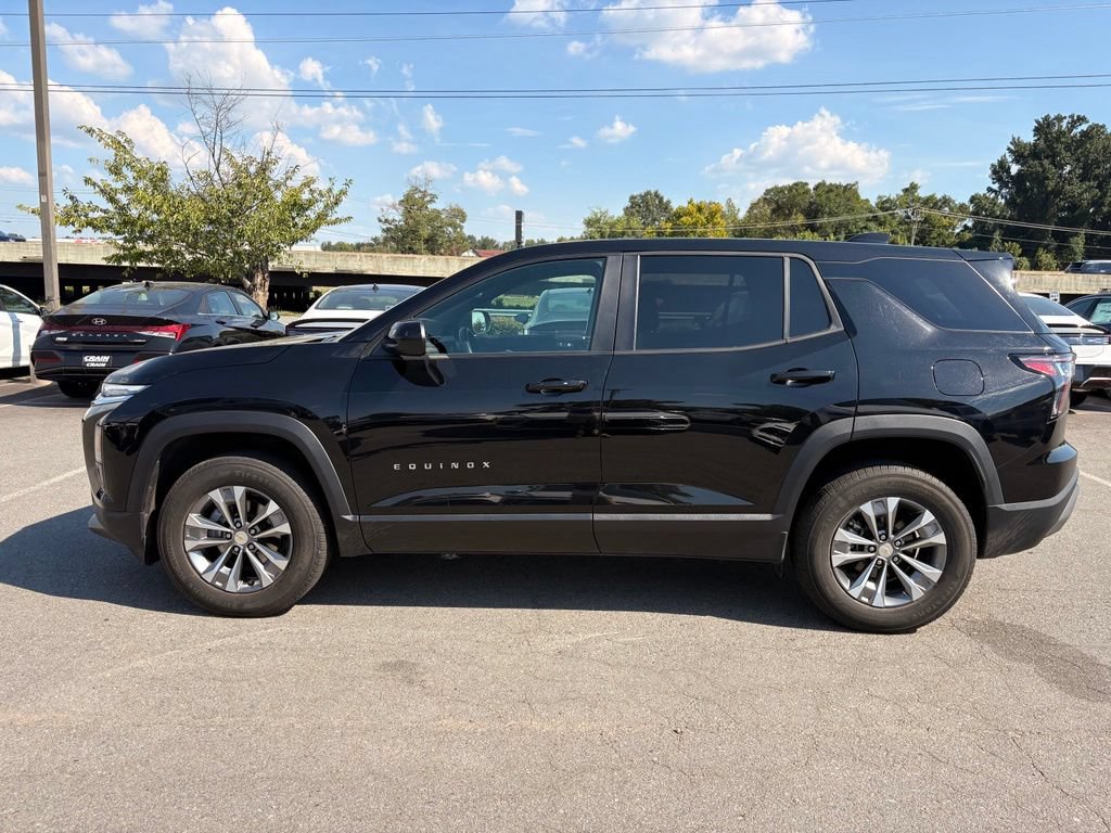 Used 2025 Chevrolet Equinox LT FWD image 4