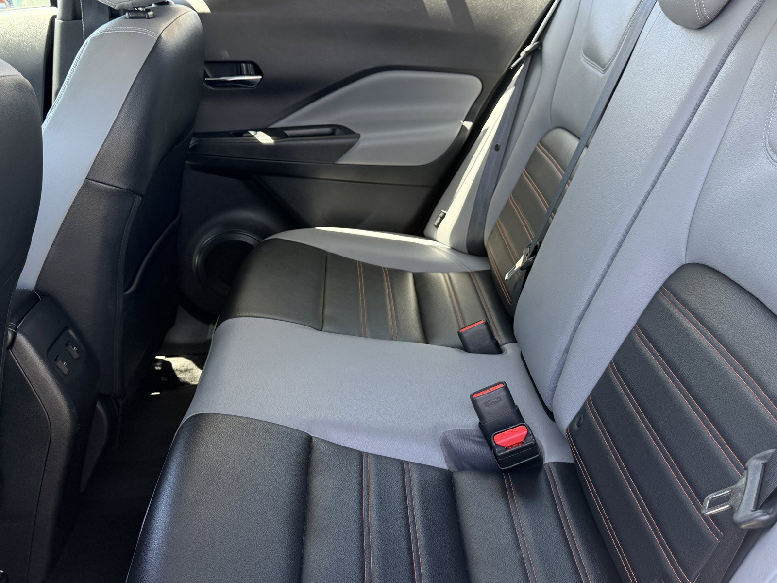 Used 2023 Nissan Kicks SR w/ SR Premium Package FWD image 13