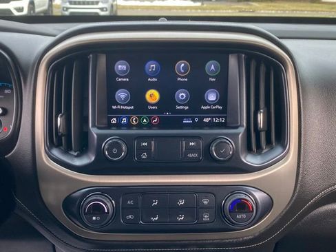 Used 2022 GMC Canyon Denali image 38