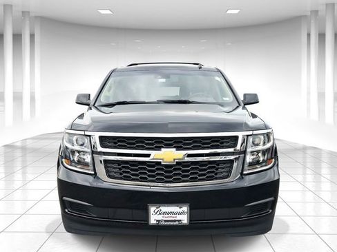 Used 2015 Chevrolet Suburban LT RWD image 5