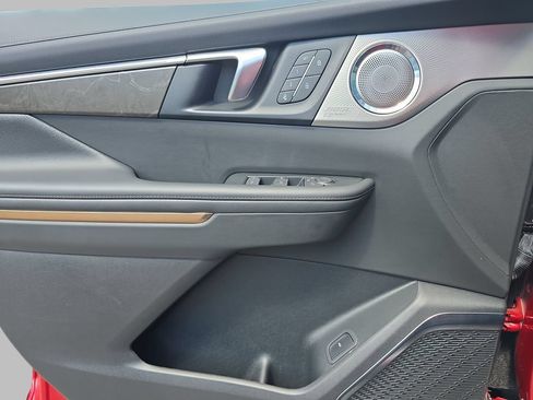 Certified 2025 Buick Enclave Avenir w/ LPO, Floor Liner Package AWD/4WD image 30