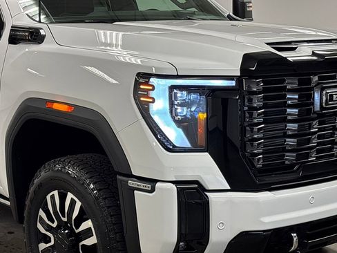 New 2026 GMC Sierra 2500 Denali Ultimate w/ Max Trailering Package AWD/4WD image 4