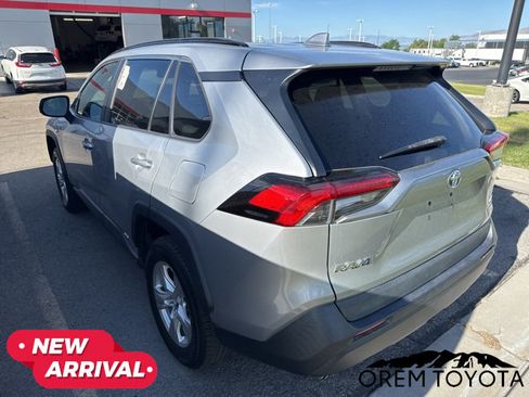 Used 2020 Toyota RAV4 LE AWD/4WD image 13
