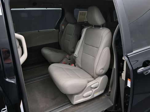 Certified 2017 Toyota Sienna XLE w/ XLE Navigation Package FWD image 26
