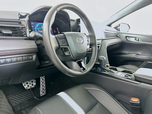 Used 2025 Toyota Camry SE w/ Multimedia Upgrade Package FWD image 7