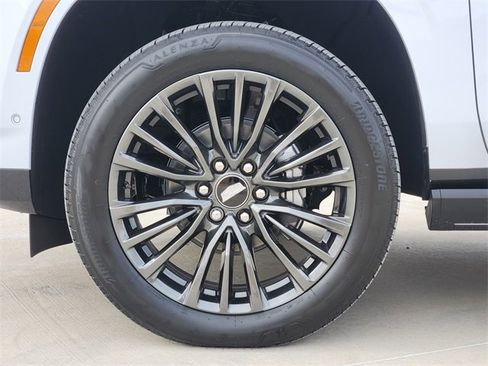 New 2026 Cadillac Escalade Platinum Sport w/ LPO, Floor Liner Package image 9