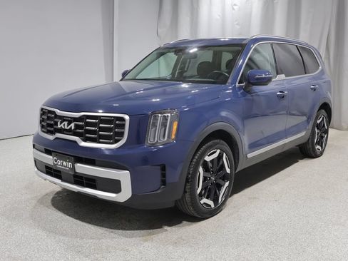 Used 2025 Kia Telluride S AWD/4WD image 6