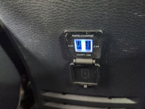 Used 2018 Toyota Tacoma SR5 image 16