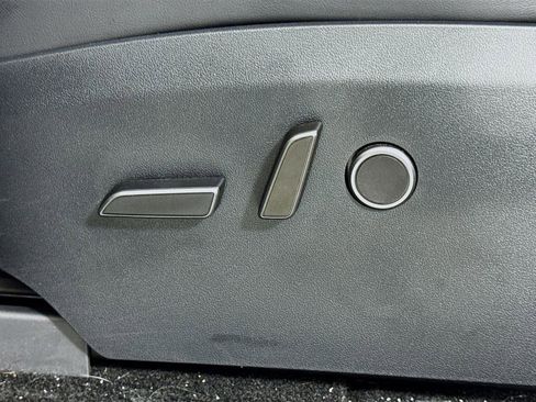 Used 2023 Tesla Model Y Long Range image 11