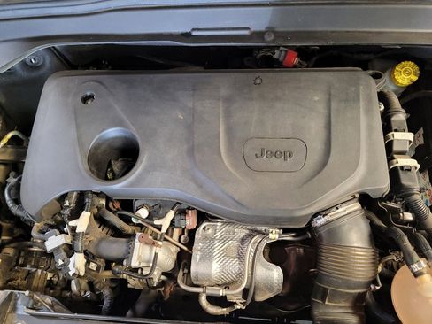 Used 2019 Jeep Renegade Latitude image 30