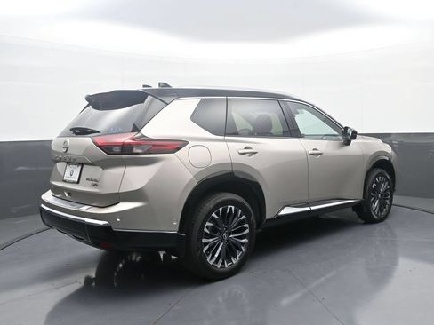 Used 2025 Nissan Rogue Platinum w/ Tech Package AWD/4WD image 7