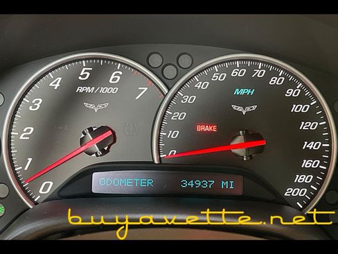 Used 2006 Chevrolet Corvette Coupe w/ Preferred Equipment Group RWD image 16