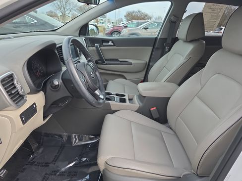 Used 2017 Kia Sportage EX image 14