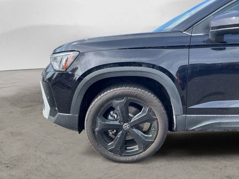 Certified 2025 Volkswagen Taos SEL w/ Black Wheel Plus Package image 14
