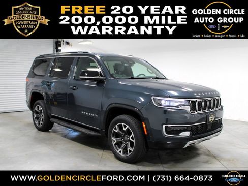Used 2024 Jeep Wagoneer Series III AWD/4WD image 1