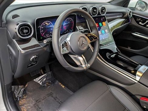 Used 2026 Mercedes-Benz GLC 300 image 10