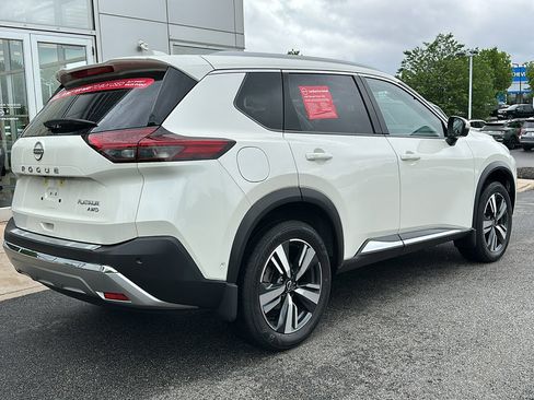 Used 2022 Nissan Rogue Platinum w/ Head-Up Display Package image 8