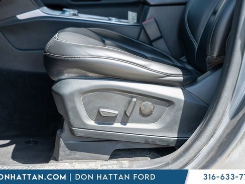 Used 2022 Ford Explorer XLT w/ Equipment Group 202A image 19