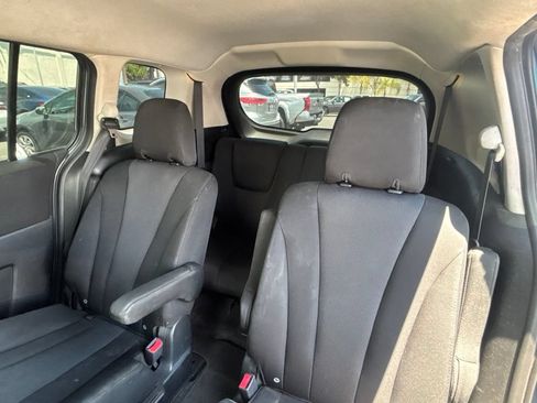Used 2013 MAZDA MAZDA5 Sport FWD image 14