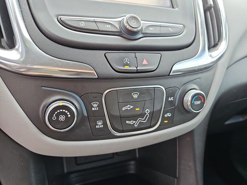 Used 2024 Chevrolet Equinox LS w/ LS Convenience Package image 26