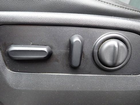 Used 2021 Chevrolet Silverado 1500 LT Trail Boss w/ Convenience Package II image 23