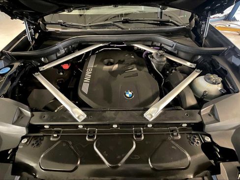 Used 2023 BMW X7 xDrive40i w/ M Sport Package image 24