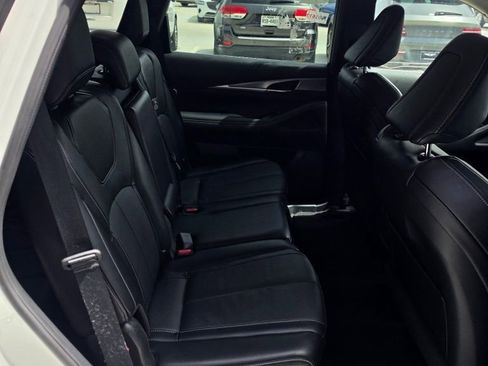 Used 2024 INFINITI QX60 Luxe image 18