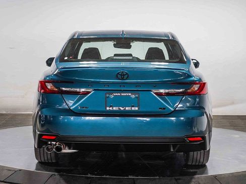 New 2025 Toyota Camry SE image 5