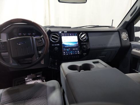 Used 2016 Ford F250 XLT w/ Snow Plow Prep Package AWD/4WD image 8