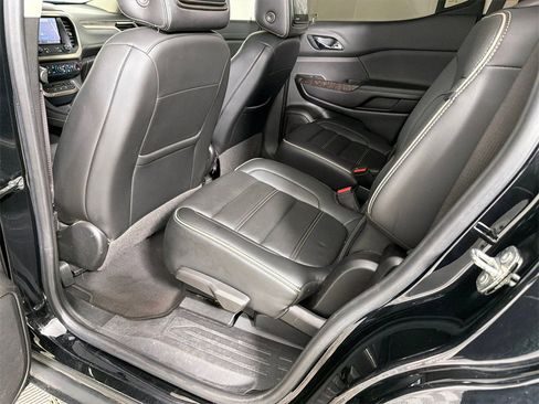 Used 2021 GMC Acadia Denali w/ Denali Technology Package image 23