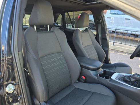 Used 2022 Toyota RAV4 SE w/ Convenience Package image 12