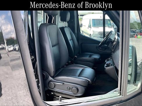 Used 2023 Mercedes-Benz Sprinter 2500 image 8
