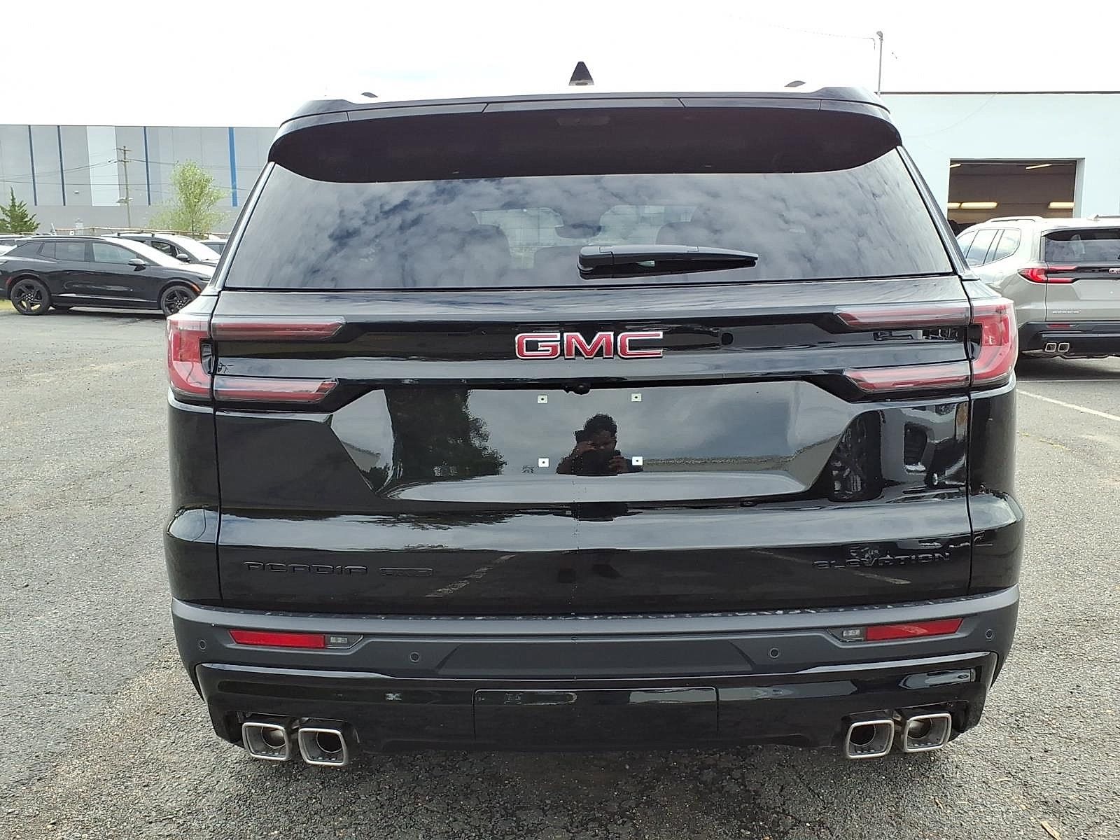 New 2027 GMC Acadia Elevation w/ Black Edition AWD/4WD image 5