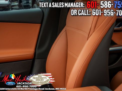 Used 2024 Mercedes-Benz C 300 Sedan image 10