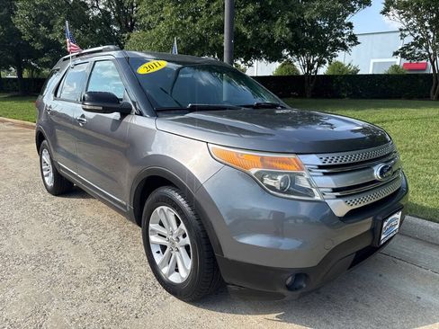Used 2011 Ford Explorer XLT w/ 202A Rapid Spec Order Code AWD/4WD image 1