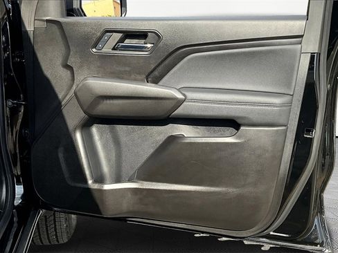 Used 2024 Chevrolet Colorado LT w/ LT Convenience Package II image 25