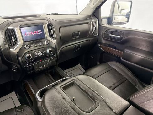 Used 2021 GMC Sierra 2500 Denali w/ Denali Ultimate Package image 25