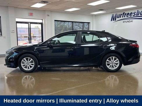 Used 2025 Toyota Camry LE FWD image 9