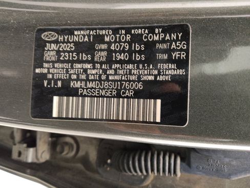 Used 2025 Hyundai Elantra SEL FWD image 33