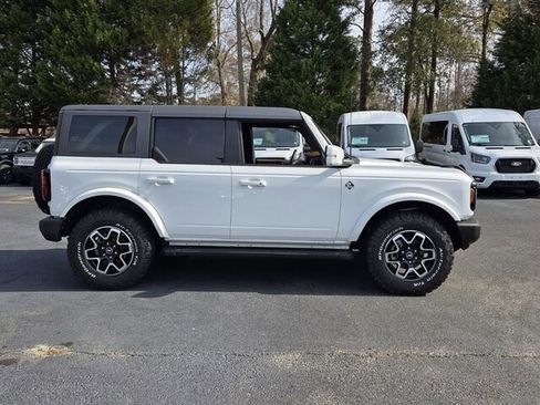 Used 2024 Ford Bronco Outer Banks image 15