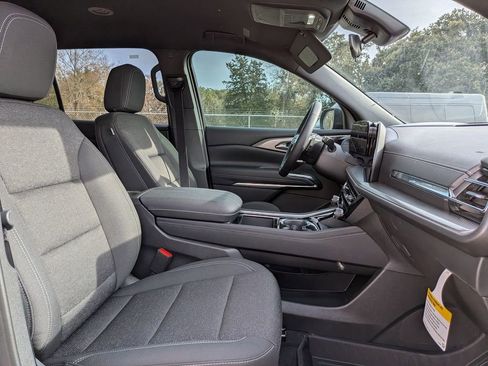 New 2026 Chevrolet Traverse LT w/ LPO, Floor Liner Package image 32