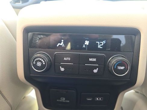 Certified 2023 GMC Acadia Denali w/ Black Diamond Edition image 34