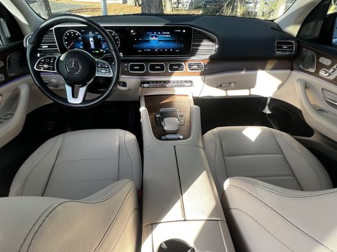 Used 2023 Mercedes-Benz GLS 450 4MATIC image 36