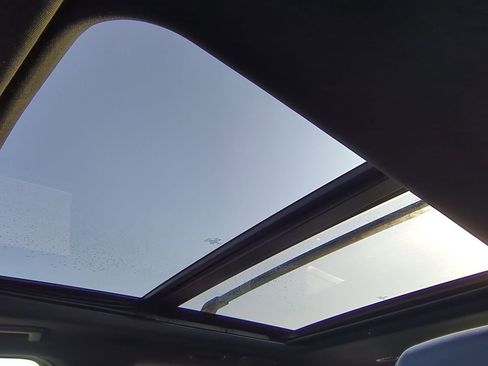 Used 2021 Ford Expedition Max XLT image 19