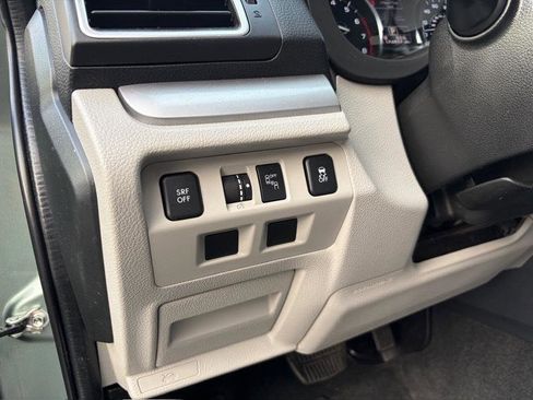 Used 2017 Subaru Forester 2.5i Premium image 24