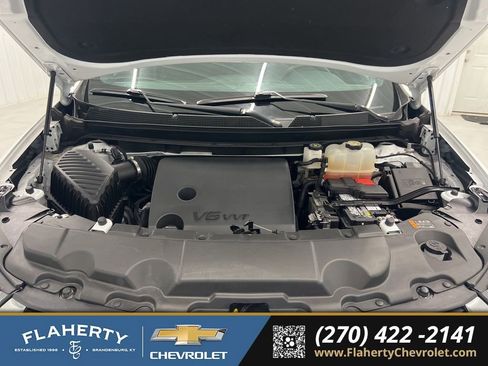 Used 2023 Chevrolet Traverse LT w/ LPO, Floor Liner Package image 16