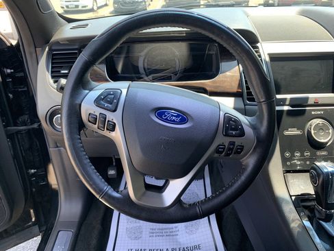 Used 2017 Ford Taurus Limited FWD image 12