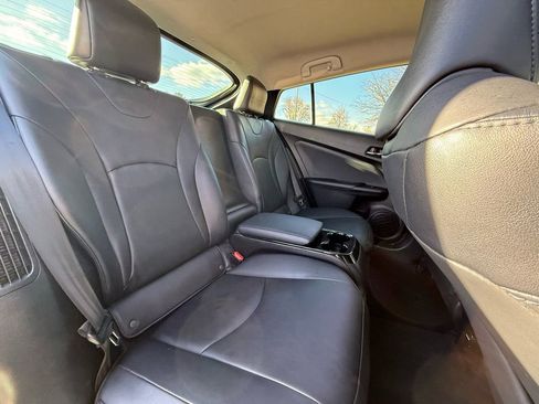 Used 2018 Toyota Prius Prime Advanced image 37