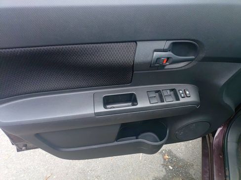 Used 2010 Scion xB image 9