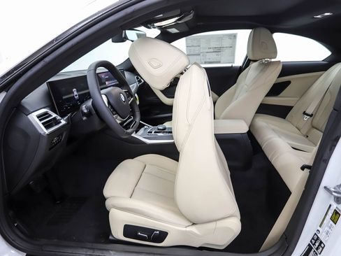 Certified 2025 BMW 230i xDrive Coupe w/ Premium Package image 20